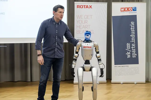 Die WKO, BRP Rotax und die FH Wels arbeiten zusammen, um die heimische Wirtschaft mit menschenähnlichen Roboter zu versorgen. | Foto: Cityfoto