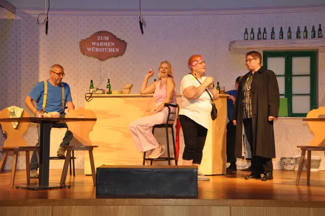 Die Theatergruppe Neudörfl lud kürzlich zur Aufführung in den Martinihof ein. | Foto: Theatergruppe Neudörfl