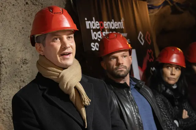 Berndt Jesenko (FH Campus, stv. Studiengangsleitung) und Philipp Trummer ( ITanic GmbH, CEO &amp; Founder)

 

06_ Oliver Lehner (KNAPP AG, Vice President Partner &amp; Products), Wolfgang Eder (Wolfgang Eder Evolution GmbH, CEO &amp; Founder) und Managing Partner &amp; ILS Projectlead Kajetan Bergles

 

07_ILS 2026: Aufbereitung des neuen Ja | Foto: ILS365