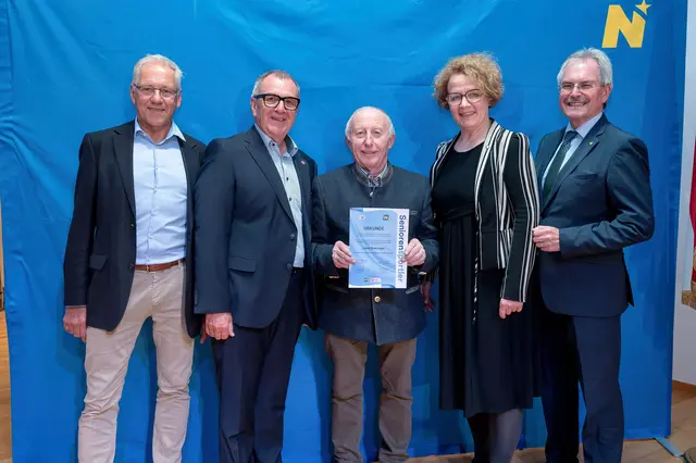Gerhard Zadrobilek, NÖ Pensionistenverband Präsident Rupert Dworak, Josef Bühringer, Senioren-Landesrätin Christiane Teschl-Hofmeister und NÖ Senioren Landesobmann Karl Wilfing (v.l.) | Foto: Molnar
