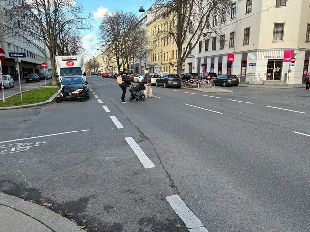 An der Kreuzung Heinestraße/Zirkusgasse gibt es keinen Zebrastreifen.  | Foto: Luca Arztmann/MeinBezirk