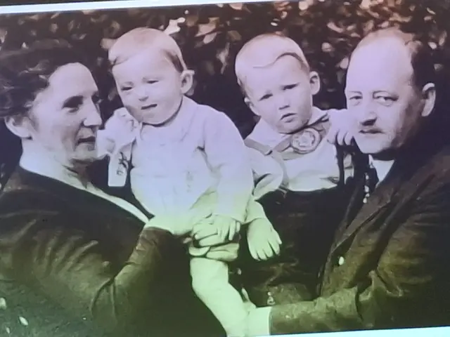 Die szenische Lesung "Der Barbier des Herzogs" mit Christoph Lettner und Christian Hochgatterer begeisterte. | Foto:  Karl Haider