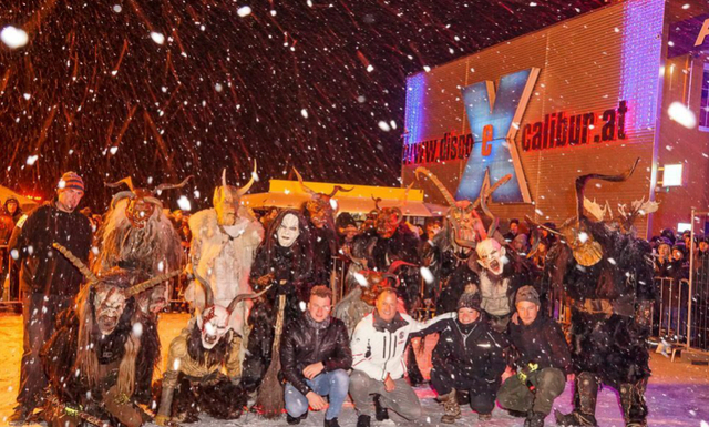 Über 300 Krampuss aus ganz Österreich präsentieren ihre beeindruckenden Kostüme und aufwendigen Shows in Hartberg. | Foto: Erich Neubauer