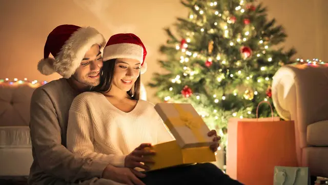 Tenorio-Gutscheine – das perfekte Weihnachtsgeschenk für Freunde und Familie.
Schon am Black Weekend kannst du diese für deine Liebsten sichern und doppelt Freude machen. | Foto: shutterstock