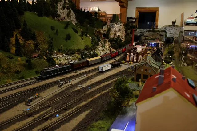 Klaus Richtung Nordausfahrt – durch den Tunnel kommt der Gegenzug aus Richtung Spittal | Foto: Modellbahnclub Sankt Florian