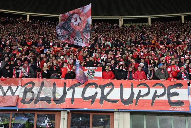 Mittendrin statt nur dabei: Die Fans der Blutgruppe Rot-Weiß-Rot | Foto: Blutgruppe