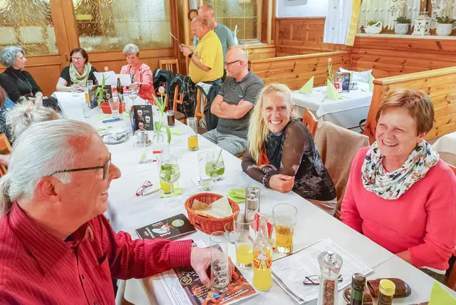 Gemütlich war’s im Dorfwirtshaus Enzenreith.  | Foto: Privat
