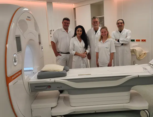 Prim. Dr. Johannes Rögner, Leitende DRT Klaudia Bräuner, MBA, MSc, Univ.-Prof. DDr. h.c.
Erich Sorantin; DRT Stefanie Öckmayer, OA Dr. Pedram Azadegan | Foto: Lk Amstetten