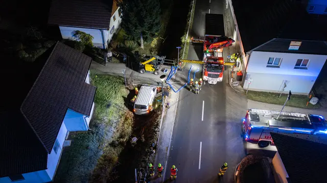 Ein Kleintransporter kam im Gemeindegebiet von Micheldorf von der Straße ab. | Foto: Fotokerschi.at