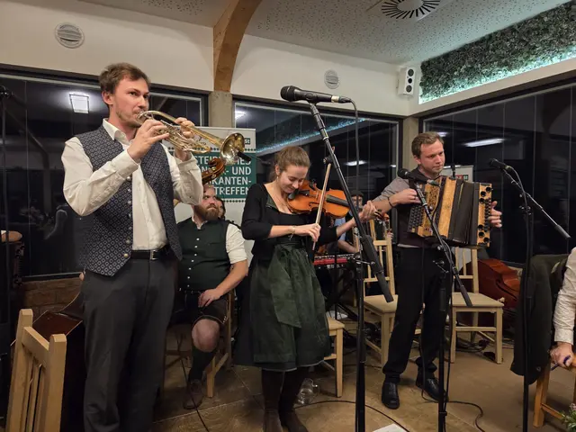 Im Heurigenstadl Ehrenhöfer in Neustift an der Lafnitz fand das Steirische Sänger- und Musikantentreffen (SUMT) unter dem Motto „Klingende Nachbarschaft“ statt  | Foto: SUMT