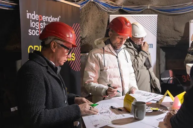 Oliver Lehner (KNAPP AG, Vice President Partner &amp; Products), Wolfgang Eder (Wolfgang Eder Evolution GmbH, CEO &amp; Founder) und Managing Partner &amp; ILS Projectlead Kajetan Bergles | Foto: ILS365