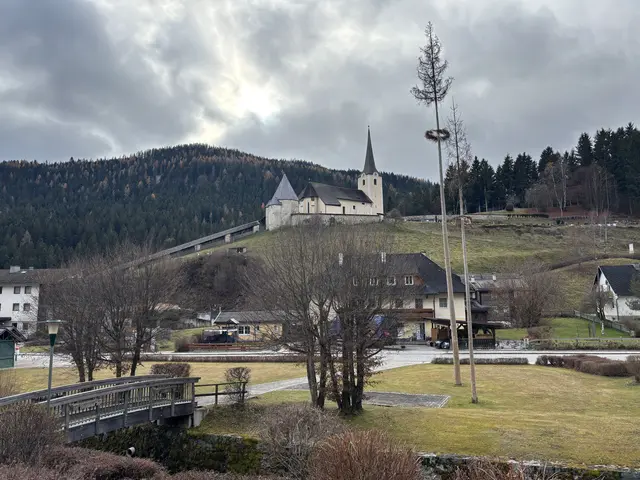 204 Stufen hinauf zur Kirche - Haben Sie schon nachgezählt?  | Foto: MeinBezirk.at/Astrid Siebert