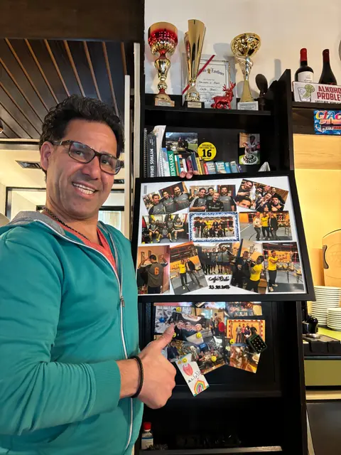 Seinerzeit schnürte der Wirt beim SV Straßgang und Austria Puch seine Kickschuhe. | Foto: Christoph Lamprecht