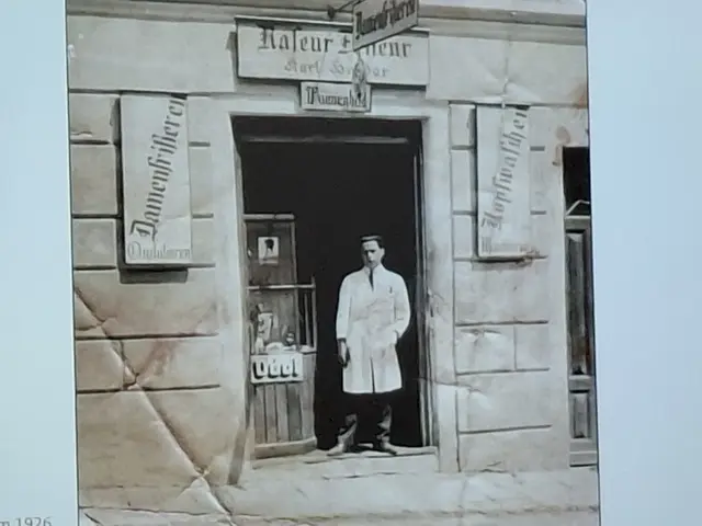 Die szenische Lesung "Der Barbier des Herzogs" mit Christoph Lettner und Christian Hochgatterer begeisterte. | Foto:  Karl Haider