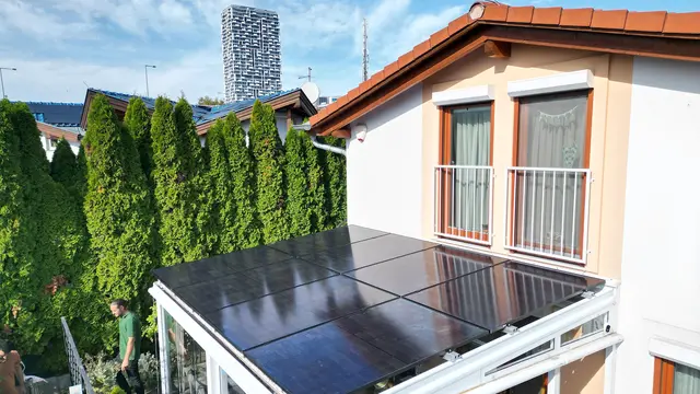 ROWA Sonnenenergie GmbH bietet persönliche Photovoltaik-Beratung und maßgeschneiderte Lösungen in Wien. | Foto: ROWA Sonnenenergie GmbH