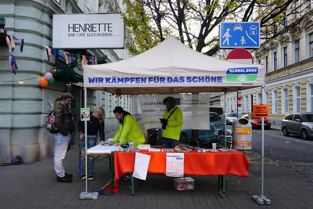 In der Jägerstraße kümmern sich einige Nachbarn um Pflanzenbeete. Kürzlich hat dazu ein Fest für Nachpflanzungen stattgefunden. | Foto: Global 2000