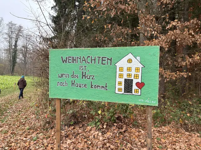 Auch von den Pöllauer Schulen finden sich schon zahlreiche Werkstücke entlang des Pfades. | Foto: Margot Jeitler