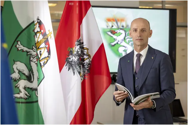 Finanzlandesrat Willibald Ehrenhöfer (ÖVP) ruft zur Sparbereitschaft in allen Bereichen auf.  | Foto: Lunghammer