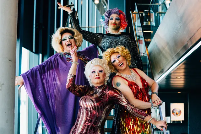 Glamourös: Dragqueens Gigi La Pajette, Betty Pearl, Tiffy Tölle und Hairy Puta.  | Foto: Georg Kritsch