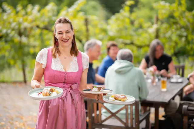 Mit dem Gutscheinheft echte steirische Gastfreundschaft entdecken. | Foto: Kump.Photography