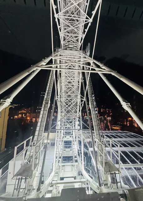 Das Riesenrad drehte sich bereits. | Foto: Nikolaus Kogler