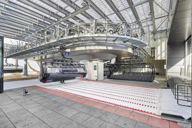 Die neue 8er-Sesselbahn Silberbrünnlbahn am Giggijoch kann bis zu 3.800 Personen pro Stunde transportieren.