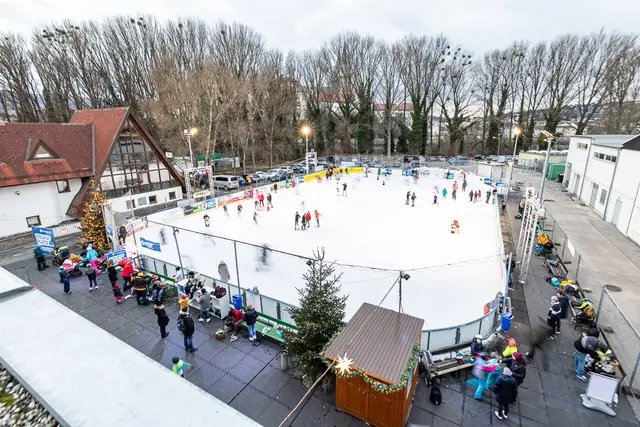 Der Eislaufplatz wird heuer aufgrund der Witterung etwas später als geplant geöffnet. Dies spart Energie und damit Kosten. | Foto: Martin Wacht