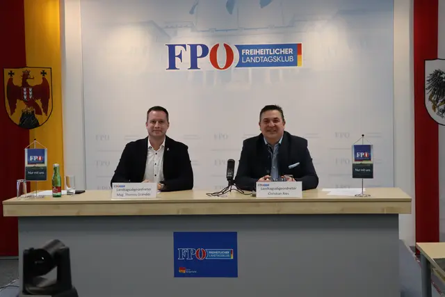 Wohnbausprecher Thomas Grandits und der stellvertretende Klubobmann Christian Ries fordern am Donnerstag in Eisenstadt „Transparenz statt Vertuschung“ | Foto: Sandra Koeune