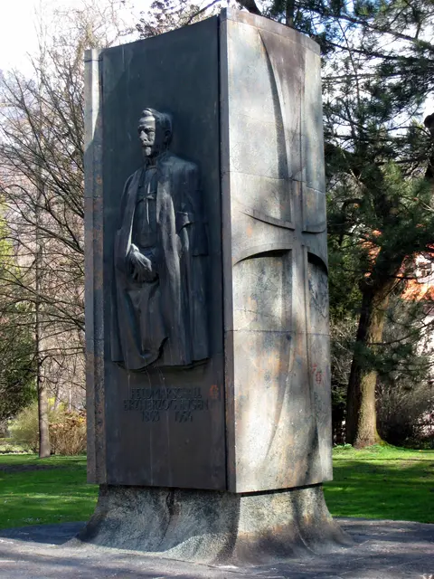 Erzherzog-Eugen-Denkmal im Innsbrucker Hofgarten (1957) von Hans Andre  | Foto: Daderot 