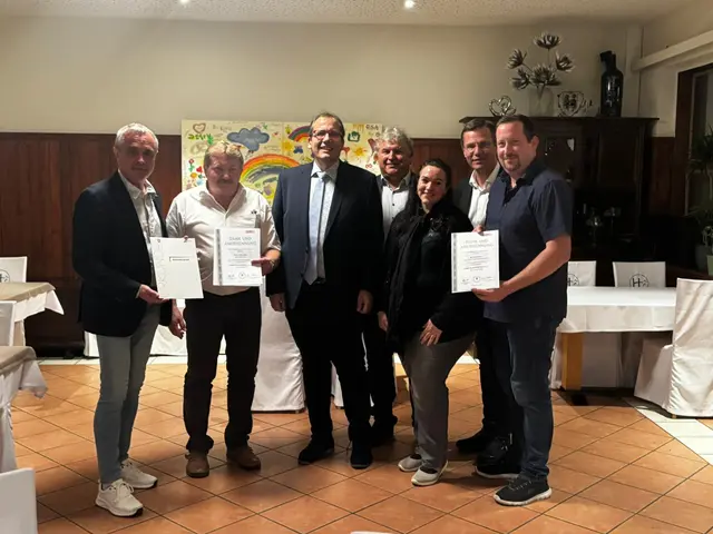 Rudolf Westermayer, Josef Langschwert, Rudolf Leitner, Klaus Kaweczka, Katja Leitner, Gernot Wiesinger, Bernhard Bauer. | Foto: Leitner