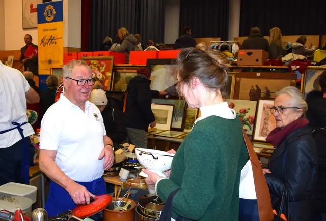 Am 8. Dezember findet wieder der Lions-Flohmarkt im Ischler Pfarrzentrum statt. | Foto: Lions Club/Reimair