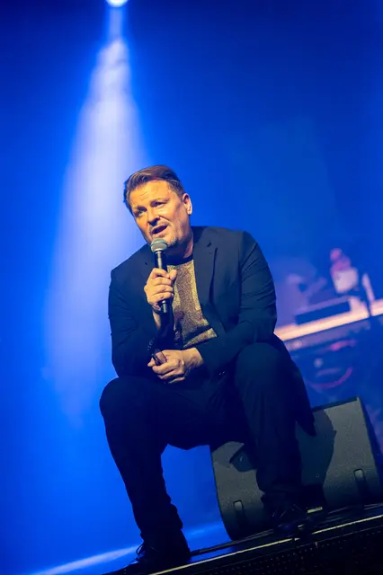Herbert Schnalzer wird bei der Weihnachtsshow auch zwei seiner neuen Singles zum Besten geben.  | Foto: Daniel Nagler
