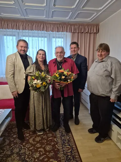  Bgm. Peter Schaludek, die Jubilare Verena und Frank Ostermann,  GGR. Gerhard Schindler und GGR. Günter Kadlec. | Foto: Marktgemeinde Ringelsdorf-Niederabsdorf