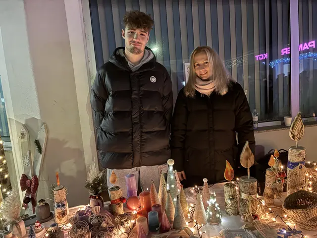 Auch die Förderwerkstätte Jennersdorf war bei "Punsch und Kekse" mit Arbeiten ihrer Klienten und Klientinnen vertreten. | Foto: Anna Maria Kaufmann