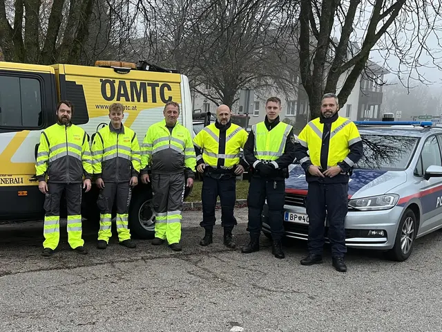 Mit defekten Lichtern unterwegs zu sein, ist gefährlich, warnt der ÖAMTC – für die Fahrzeuglenker selbst und für alle anderen auf der Straße.


 | Foto: ÖAMTC