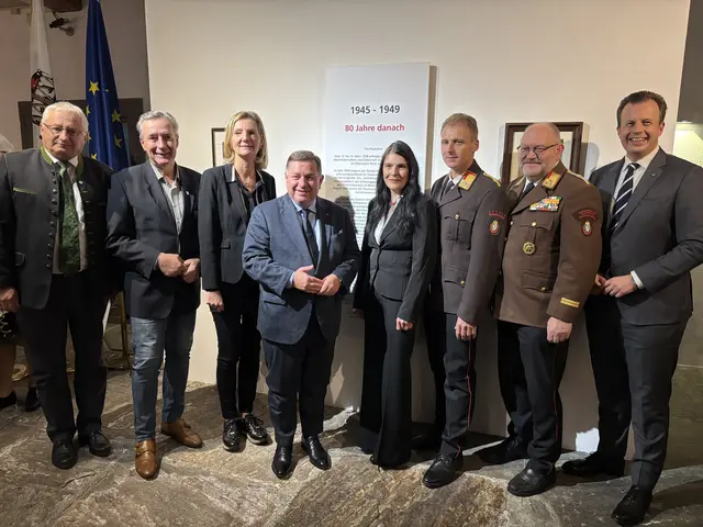 Die Festgäste im Feuerwehrmuseum | Foto: MeinBezirk/Katrin Löschnig