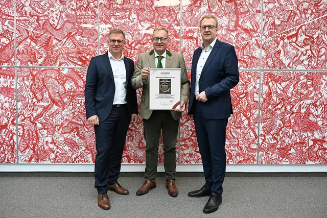 Johannes Scheidl MBA, Vorstandsvorsitzender Waldviertler Sparkasse; Prof. Dr. Werner Beutelmeyer, Vorstand und Eigentümer Market Institut; Dipl.-Kfm.(FH) Peter Hochleitner, Vorstandsvorsitzender-Stv. Waldviertler Sparkasse | Foto: Waldviertler Sparkasse