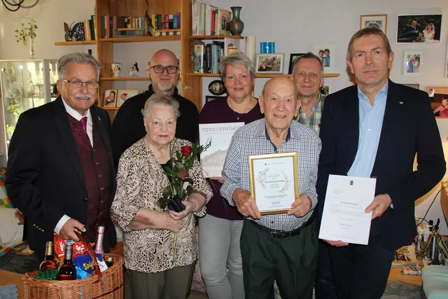 Karl und Erika Pretl aus Traiskirchen feierten vor wenigen Tagen ihre „Gnadenhochzeit“ (70 Ehejahre).  | Foto: Stadtgemeinde Traiskirchen