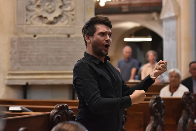 Peter Joachim Heinrich leitet den Chor seit
2022 mit Bravour. | Foto: Gesangsverein Ilz