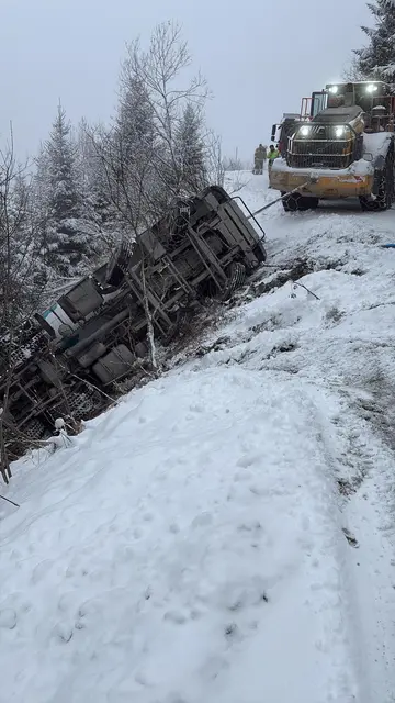 In Kaprun war ein Lkw abgestürzt. | Foto: Feuerwehr Kaprun