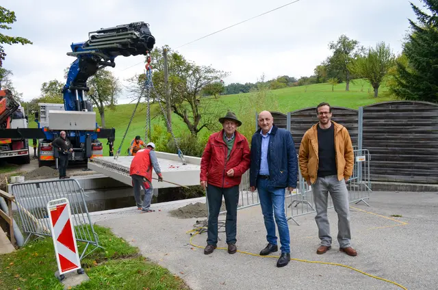 Gerocret Geschäftsführer Roman Ockermüller, Bürgermeister Gerald Höchtel, Bauamtsleiter-Stv. Ing. Michael Bartsch | Foto: Marktgemeinde Sieghartskirchen