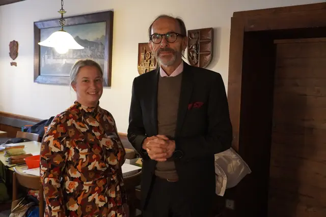 Daniela Einwaller und AMS-Leiter Thomas Burgstaller. | Foto: Johannes Brandner