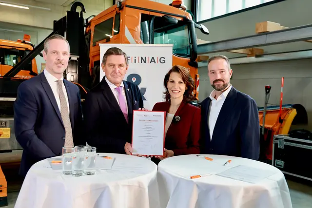 Bild v.l.n.r.: Hartwig Hufnagl (Vorstandsdirektor Asfinag), Bundesminister Peter Hanke, Landeshauptfrau Karoline Edtstadler und Landeshauptfrau-Stellvertreter Stefan Schnöll. | Foto: Land Salzburg / Franz Neumayr