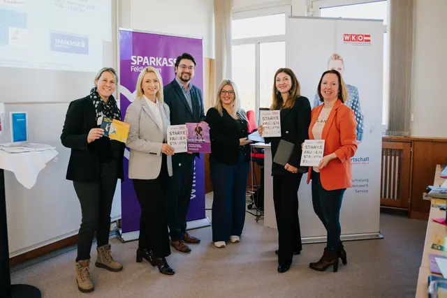 JW-Bezirksgeschäftsführerin Birgit Huber, FIW-Delegierte Dajana Scherr, Sparkassen-Experte Georg Dellemeschnig, Referentin Natascha Wartbichler, FiW- Bezirksvorsitzende Brigitte Truppe-Bürger und FiW-Bezirksgeschäftsführerin Hildegard Kogler (v.l.) | Foto: Daniela Ebner 