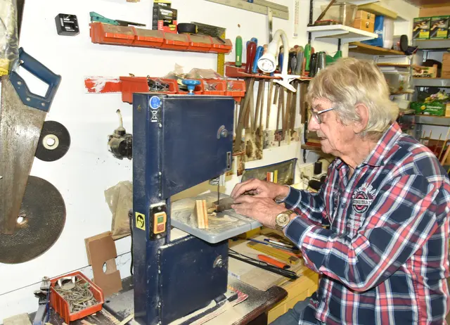 Ein Blick in die gut gefüllte Werkbank von Walter. | Foto: Herbert Schleich