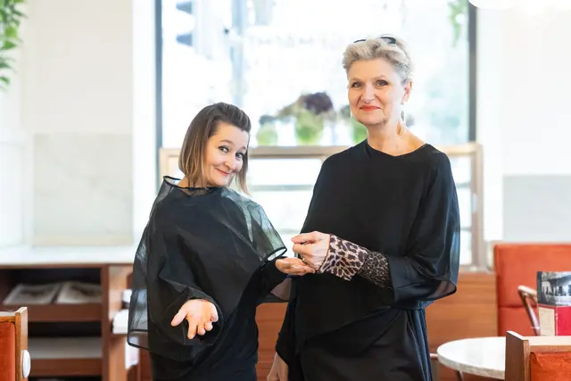 Bereit für die arbeitsintensive Ballsaison: Babsi Schneider (l.) und Elke Steffen-Kühnl | Foto: Konstantinov