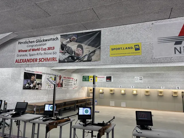 Im Schießstand zeigt sich: Hier ist die Basis des Weltmeisters und darauf ist man stolz! | Foto: Lina Chalusch