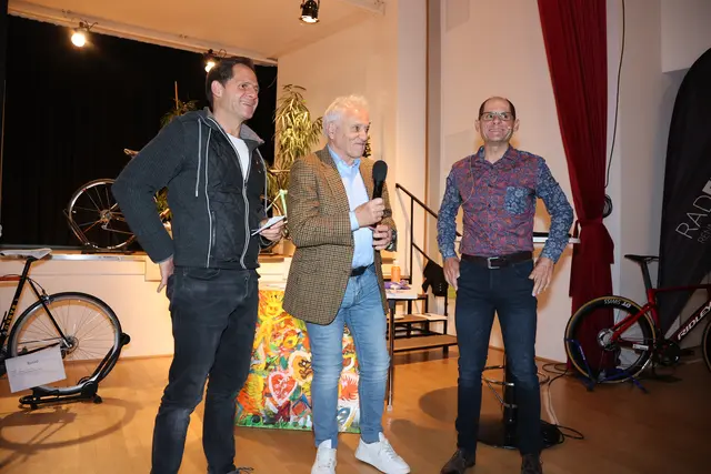 Lebensbegleiter: Sein Bruder Horst (l.) und der Sportmediziner Peter Schober begleiteten Gernot Turnowsky (r.) auf vielen sportlichen Erfolgen. | Foto: Turnowsky