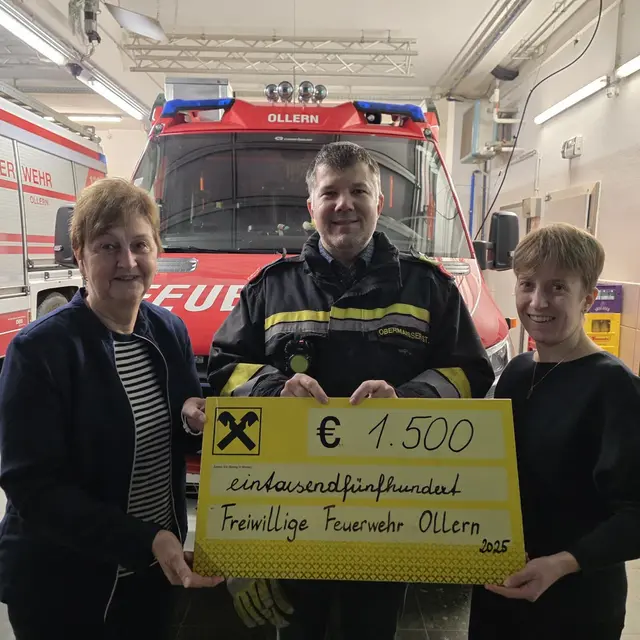 Ingrid Rada, Stefan Obermaißer (FF Ollern), Michaela Hammerschmid