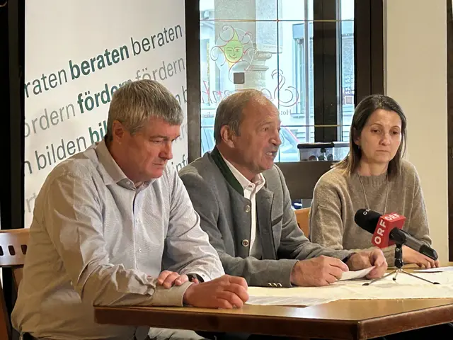 "Der Inlandsverbrauch von Geflügel ist in den vergangenen Jahren kontinuierlich gestiegen. Der Pro-Kopf-Verbrauch bei Geflügelfleisch bezog sich 2024 insgesamt auf 23,2 Kilogramm, ein Plus von 0,8 Kilogramm gegenüber 2023", berichtet LK-Vizepräsident Werner Falb-Meixner.  | Foto: Barbara Babonitsch-Diewald